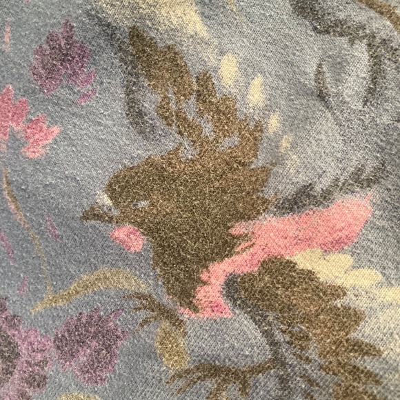 Lucky Brand Knit Wear - women’s 3/4 distressed vintage- floral bird print - Med - Picture 5 of 8